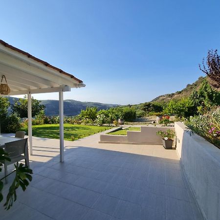 Ornament: Infinite Nature Villa Dhafnes Exterior photo